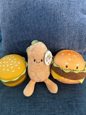 Giggle Scape Cheeseburger and Potato and container